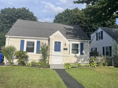 243 Rice St, Pawtucket, RI 02861