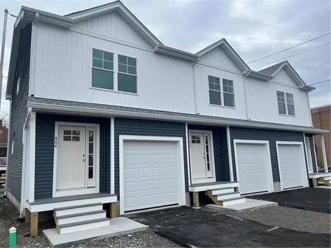 404 Juniper St, East Providence, RI 02914