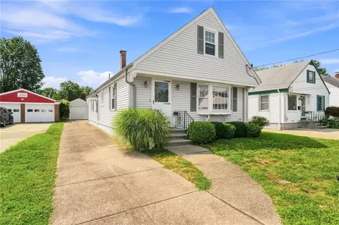 74 Isabella Ave, Providence, RI 02908