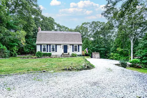 Exterior - 132 Sheffield Hill Rd, Exeter, RI 02822 photo 2 of 17