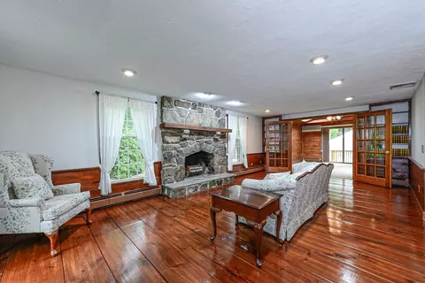 Living - 132 Sheffield Hill Rd, Exeter, RI 02822 photo 1 of 8
