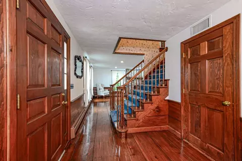 Entry Way - 132 Sheffield Hill Rd, Exeter, RI 02822 photo 1 of 3