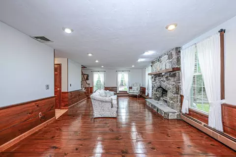 Living - 132 Sheffield Hill Rd, Exeter, RI 02822 photo 3 of 8