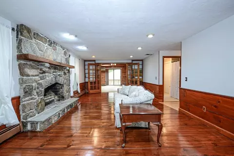Living - 132 Sheffield Hill Rd, Exeter, RI 02822 photo 5 of 8