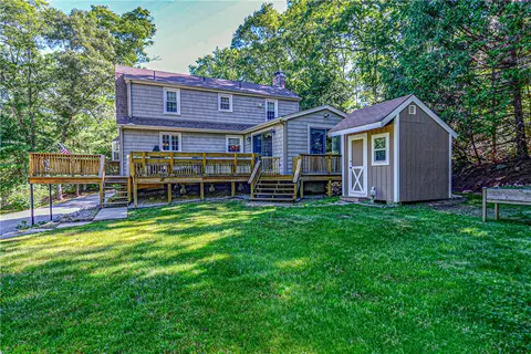 Exterior - 132 Sheffield Hill Rd, Exeter, RI 02822 photo 3 of 4