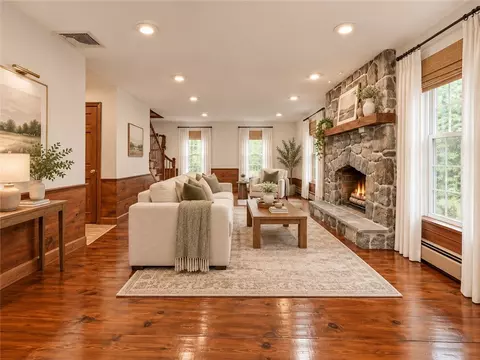 Living - 132 Sheffield Hill Rd, Exeter, RI 02822 photo 4 of 8
