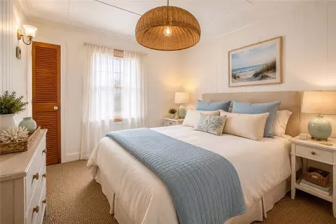 Bedroom - 6 Arbeth Ave, Narragansett, RI 02882 photo 3 of 5