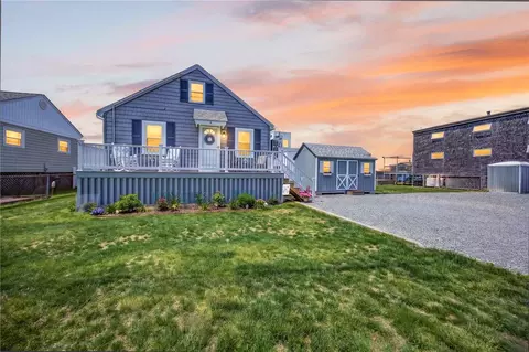 6 Arbeth Ave, Narragansett, RI 02882