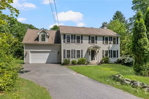 321 River Rd, Lincoln, RI 02865