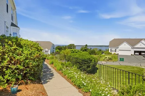 264 Rolling Hill Rd #264, Portsmouth, RI 02871
