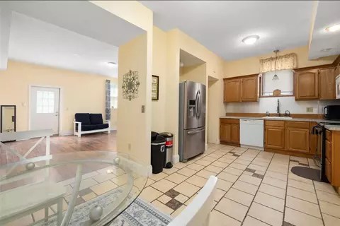 Entry Way - 576 Fairmount St, Woonsocket, RI 02895 photo 5 of 5