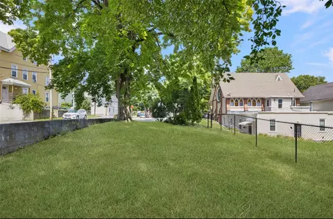 Exterior - 576 Fairmount St, Woonsocket, RI 02895 photo 6 of 12