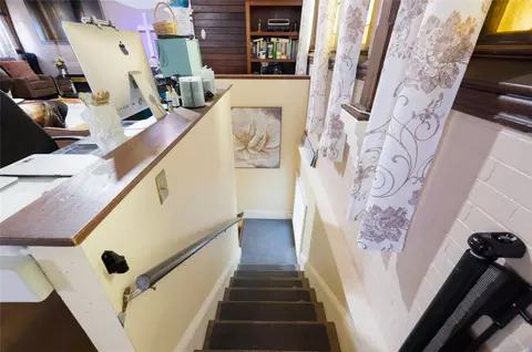 Entry Way - 576 Fairmount St, Woonsocket, RI 02895 photo 2 of 5