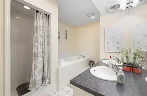 Bath - 576 Fairmount St, Woonsocket, RI 02895 photo 5 of 7