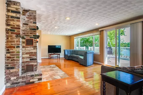 Living - 103 Lake Dr, Glocester, RI 02814 photo 2 of 4