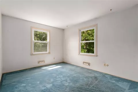 Bedroom - 63 Pine Crest Dr, Woonsocket, RI 02895 photo 2 of 6