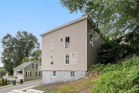 99 Cato St, Woonsocket, RI 02895 photo 5