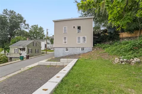99 Cato St, Woonsocket, RI 02895 photo 4