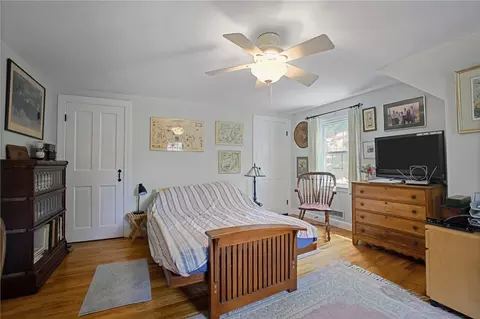 Bedroom - 37 Nelson Rd, Cranston, RI 02921 photo 9 of 10