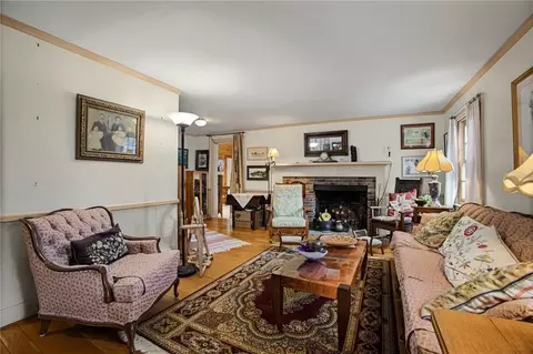 Living - 37 Nelson Rd, Cranston, RI 02921 photo 5 of 7