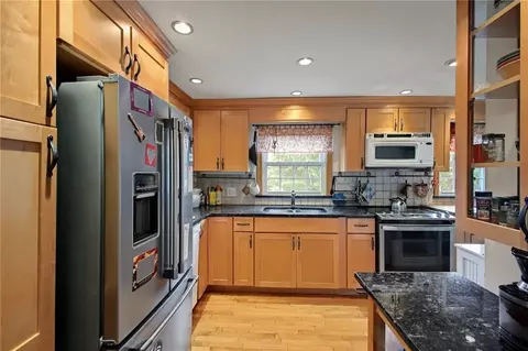 Kitchen - 37 Nelson Rd, Cranston, RI 02921 photo 1 of 5