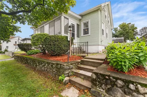 176 Burgess Ave, East Providence, RI 02914