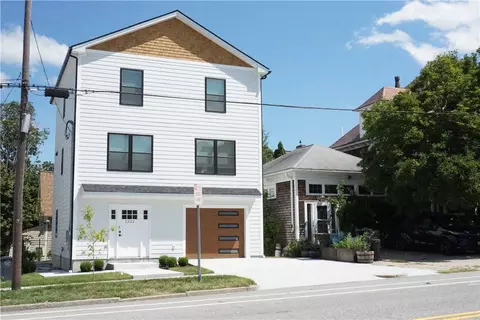 1232 Narragansett Blvd, Cranston, RI 02905