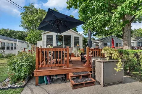 29 E Andrew Comstock Rd, Warwick, RI 02886 photo 1