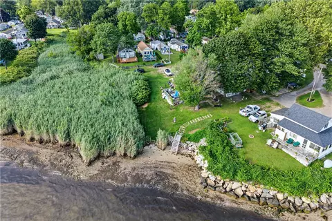 29 E Andrew Comstock Rd, Warwick, RI 02886 photo 44