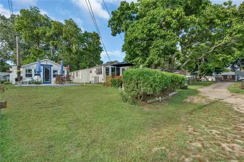 29 E Andrew Comstock Rd, Warwick, RI 02886 photo 34
