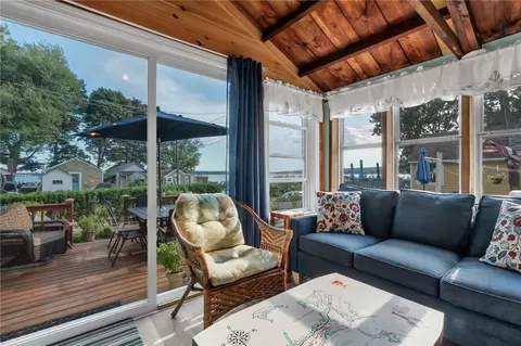 29 E Andrew Comstock Rd, Warwick, RI 02886 photo 4