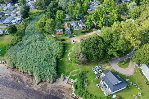 29 E Andrew Comstock Rd, Warwick, RI 02886 photo 42