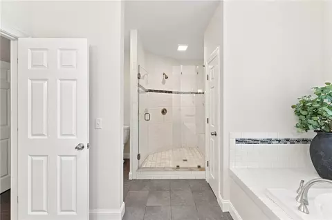 Bath - 919 Ten Rod Rd, Exeter, RI 02822 photo 3 of 3