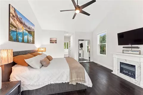 Bedroom - 919 Ten Rod Rd, Exeter, RI 02822 photo 3 of 7
