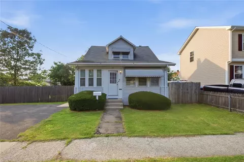 42 Riverview Ave, Pawtucket, RI 02860