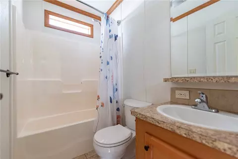 Bath - 979 Toll Gate Rd, Warwick, RI 02886 photo 2 of 2