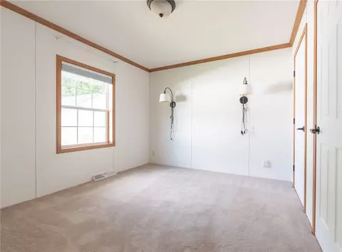 Bedroom - 979 Toll Gate Rd, Warwick, RI 02886 photo 4 of 5