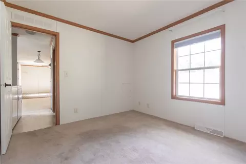 Bedroom - 979 Toll Gate Rd, Warwick, RI 02886 photo 5 of 5