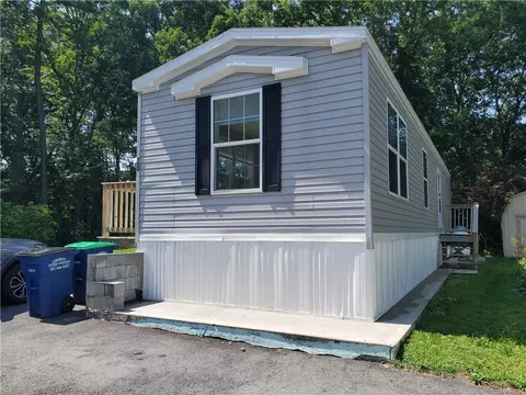 20 Lane 7 Ln, Coventry, RI 02816 photo 2