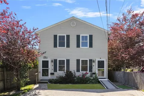 47 N Ab Rd, Jamestown, RI 02835