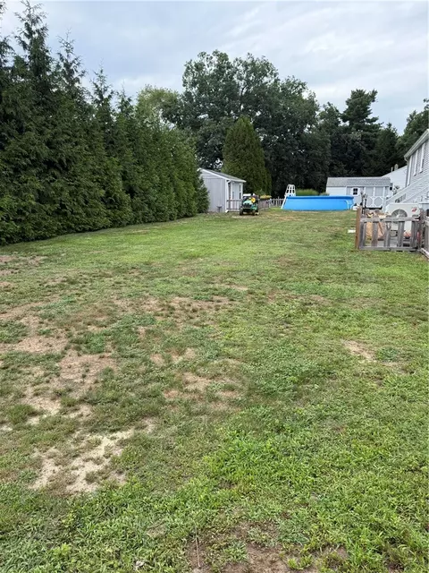 Exterior - 8 Maple Root Rd, Coventry, RI 02816 photo 3 of 4