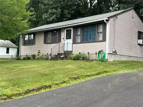 110 Maple Dr, Burrillville, RI 02830