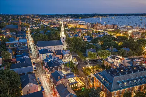 119 Spring St, Newport, RI 02840