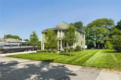 Exterior - 2 Overhill Rd, Warren, RI 02885 photo 2 of 7