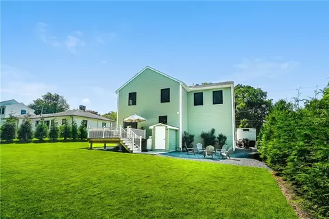 Exterior - 2 Overhill Rd, Warren, RI 02885 photo 4 of 7