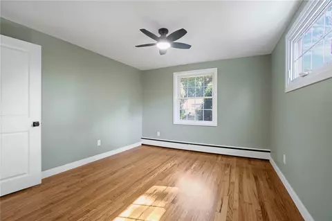 Bedroom - 61 Cactus St, Warwick, RI 02886 photo 3 of 6
