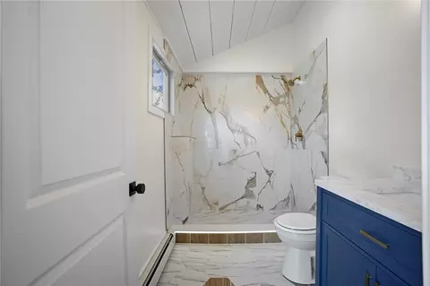 Bath - 61 Cactus St, Warwick, RI 02886 photo 1 of 3