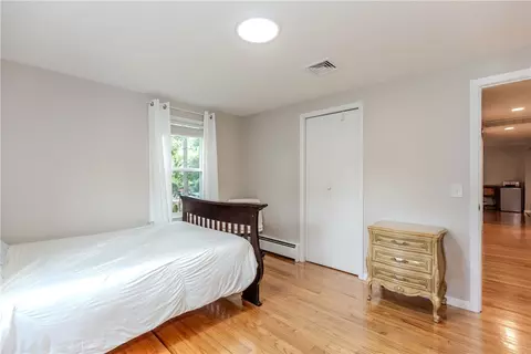 Bedroom - 27 Centennial St, Warwick, RI 02886 photo 6 of 8