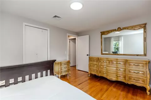 Bedroom - 27 Centennial St, Warwick, RI 02886 photo 5 of 8