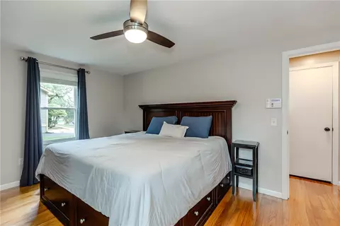 Bedroom - 27 Centennial St, Warwick, RI 02886 photo 2 of 8